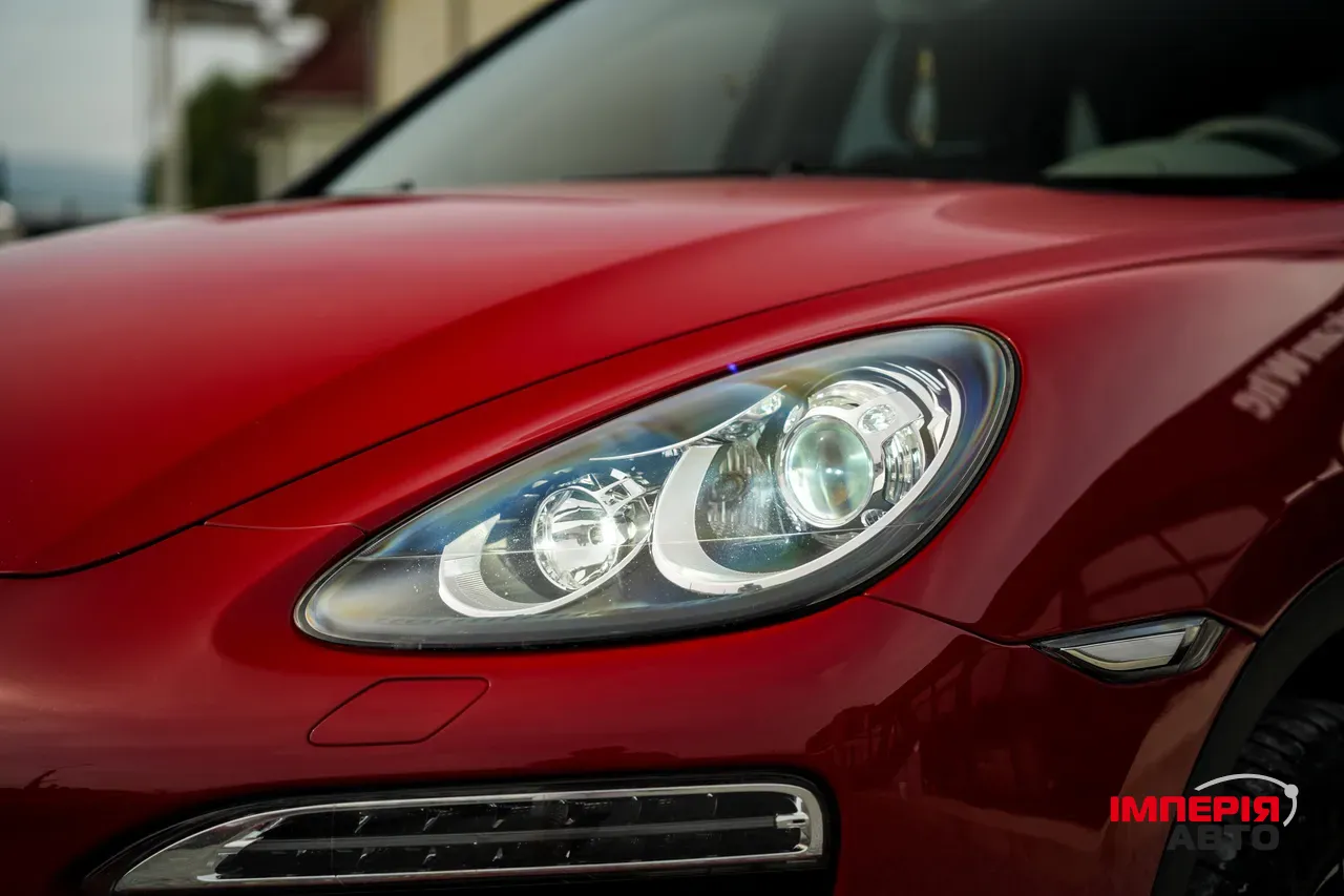 Porsche Cayenne - фото 13