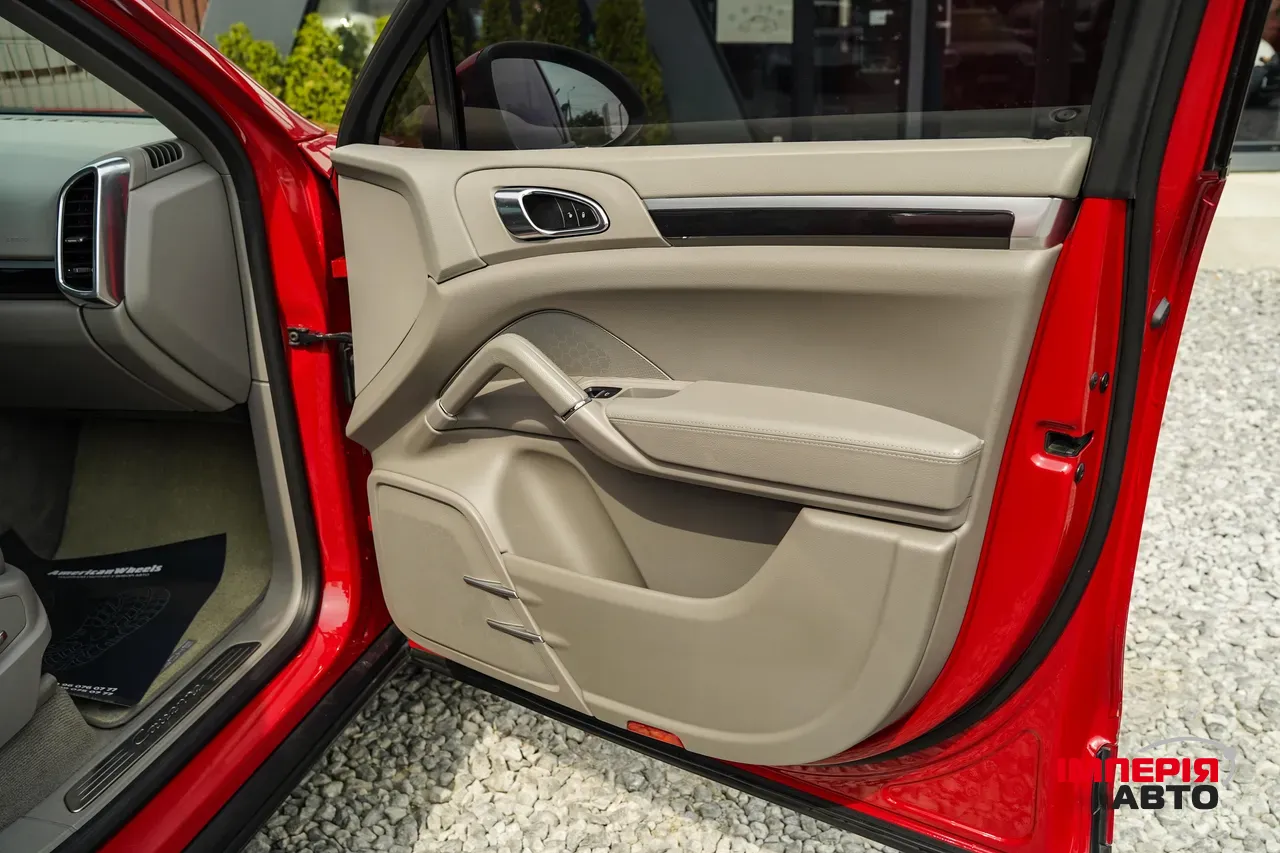 Porsche Cayenne - фото 37