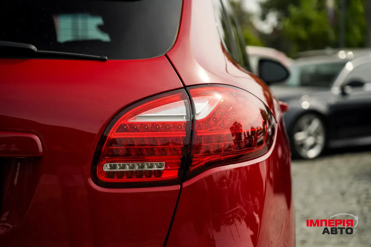 Porsche Cayenne - фото 8
