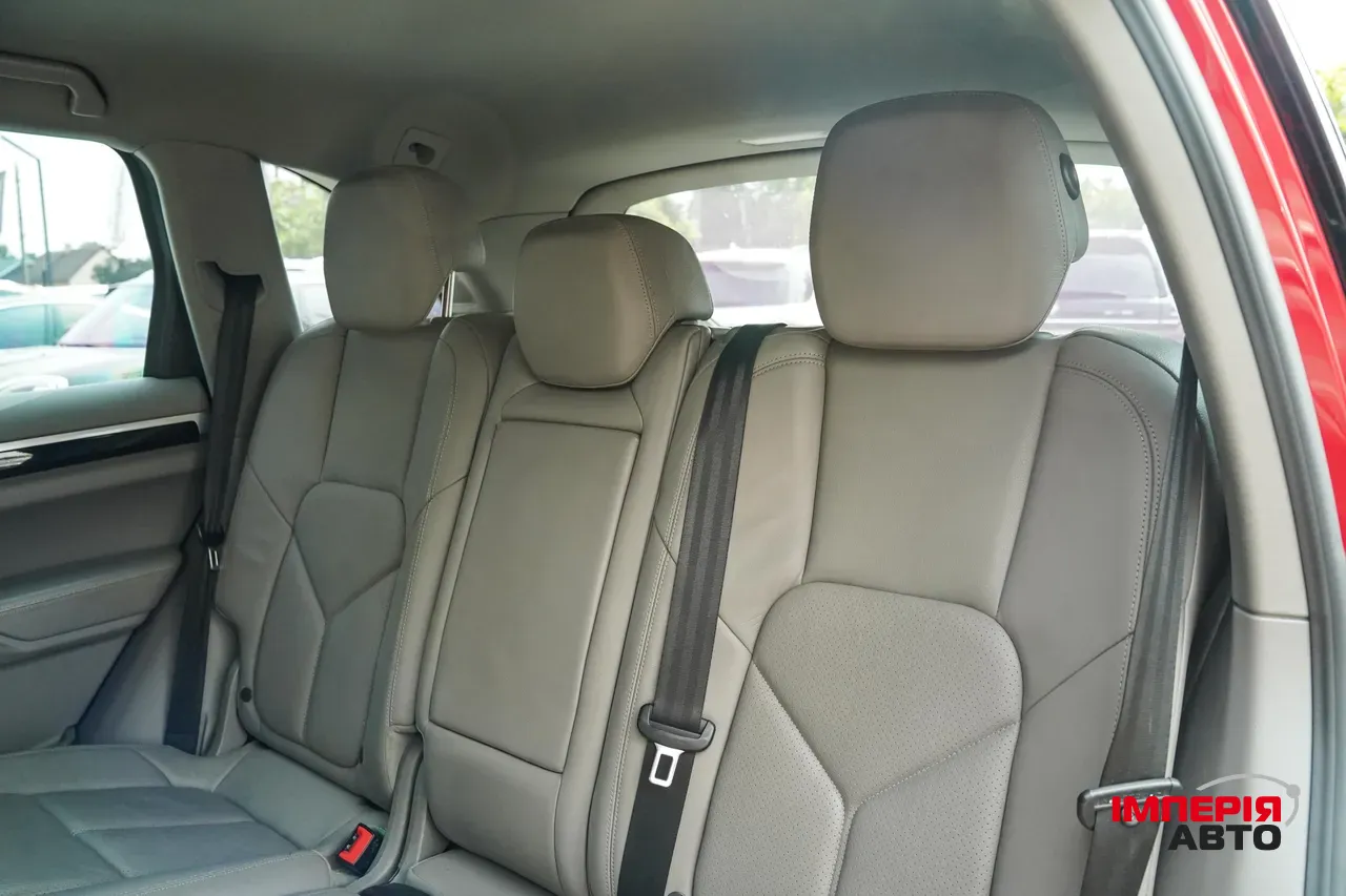 Porsche Cayenne - фото 34