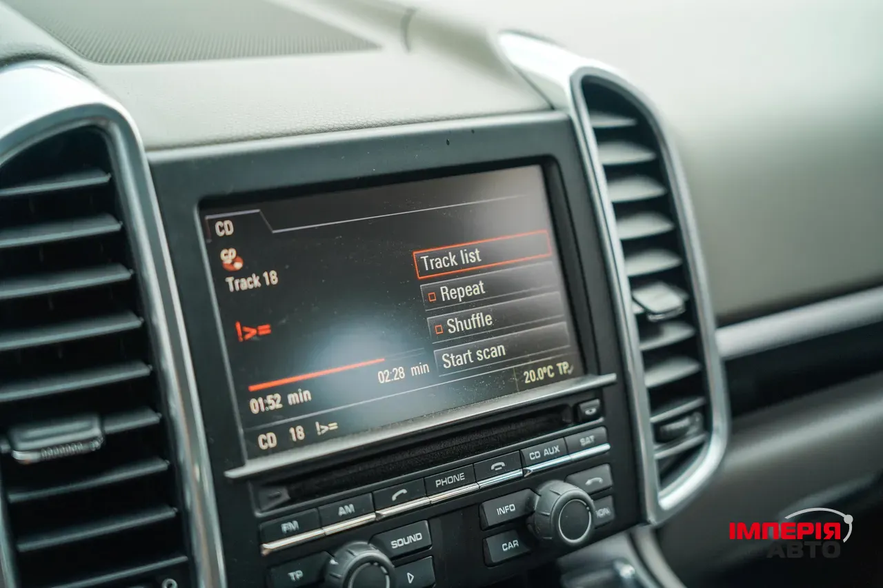 Porsche Cayenne - фото 25