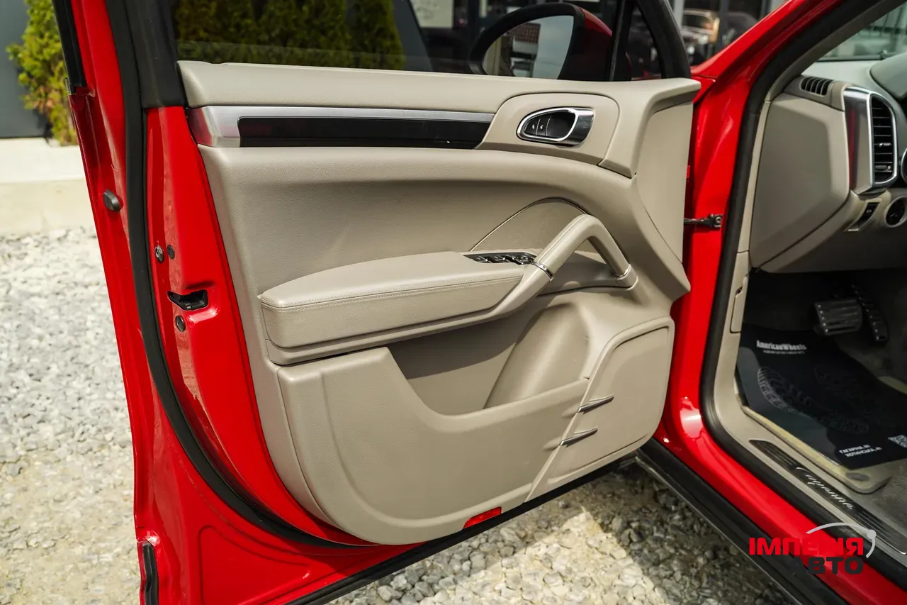 Porsche Cayenne - фото 36