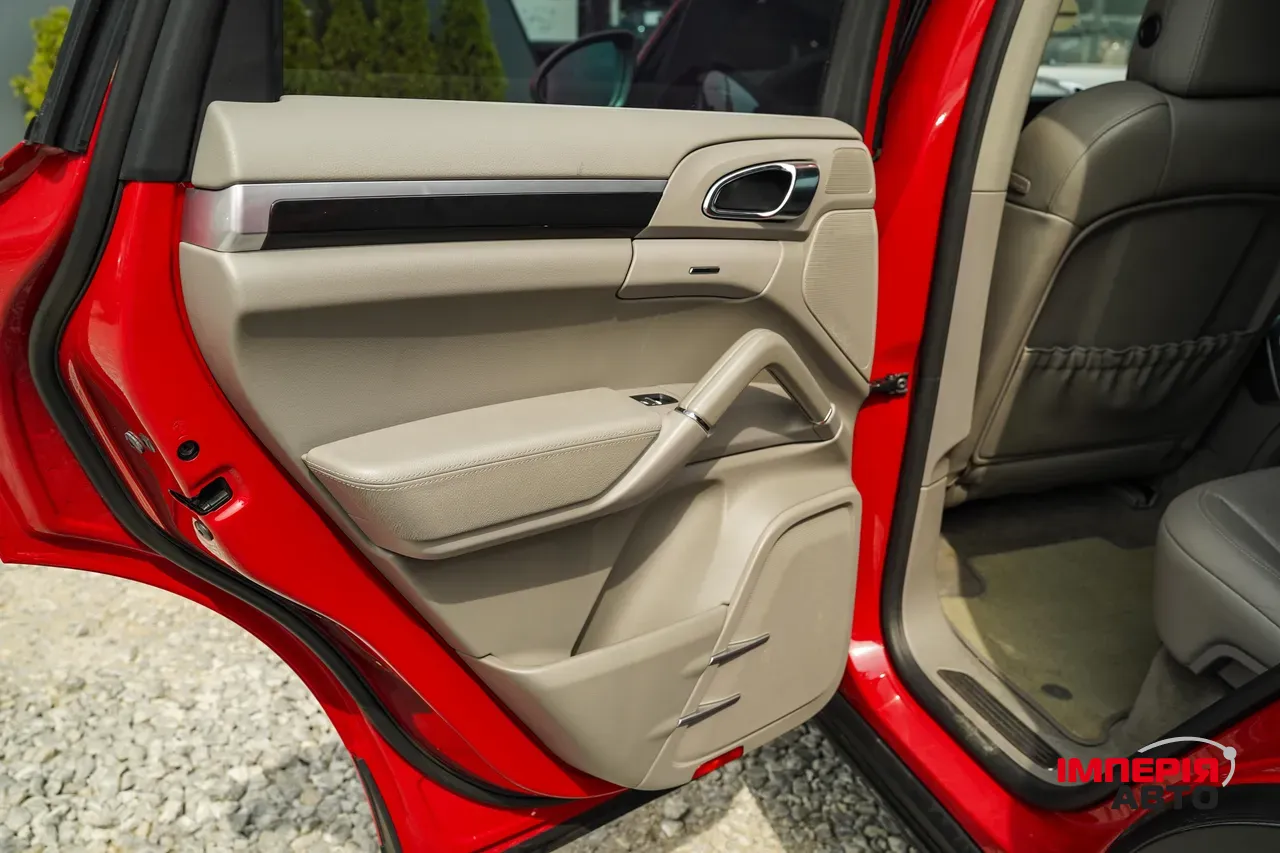 Porsche Cayenne - фото 38