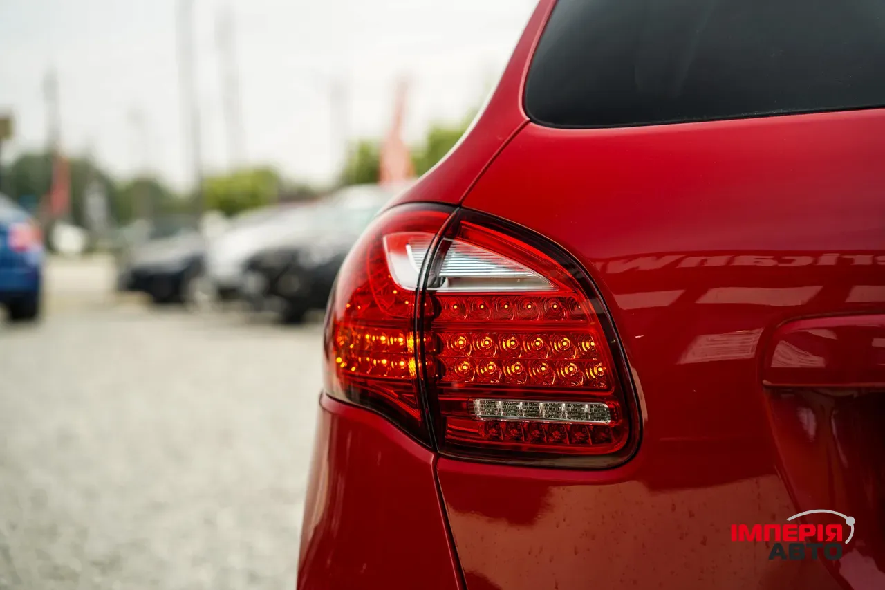 Porsche Cayenne - фото 7