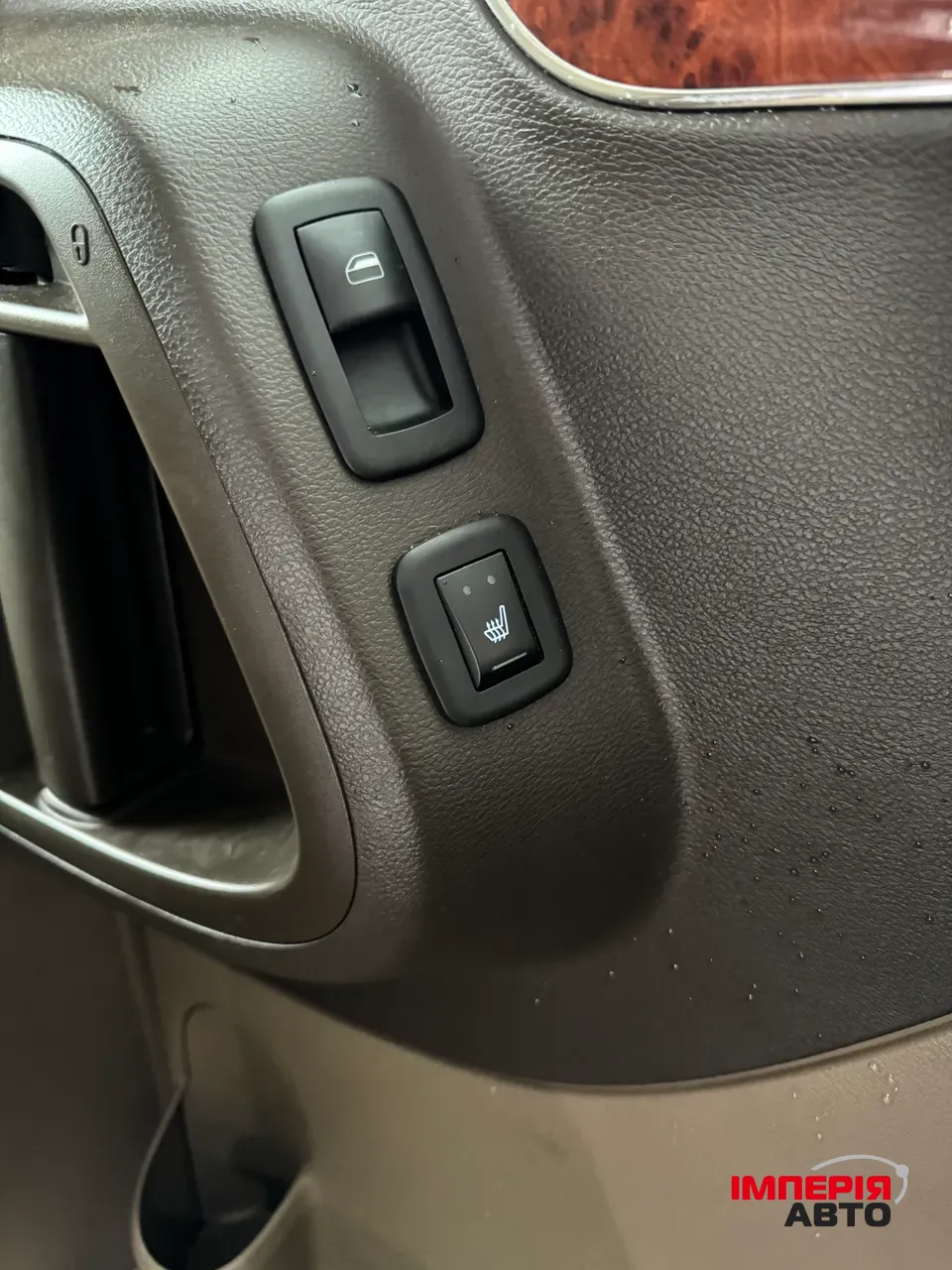 Chrysler Town & Country - фото 14