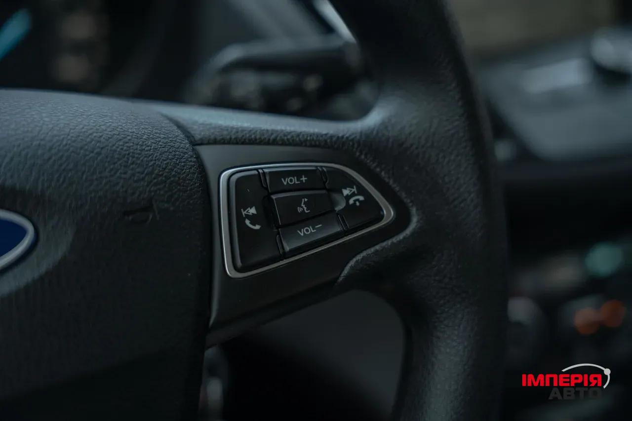 Ford Escape - фото 32