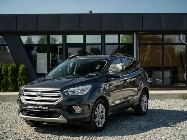 Ford Escape - фото 1