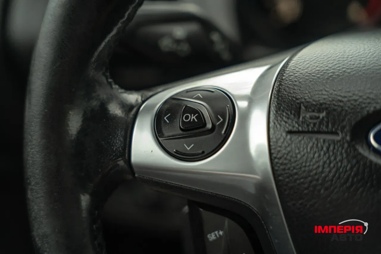 Ford Kuga - фото 22