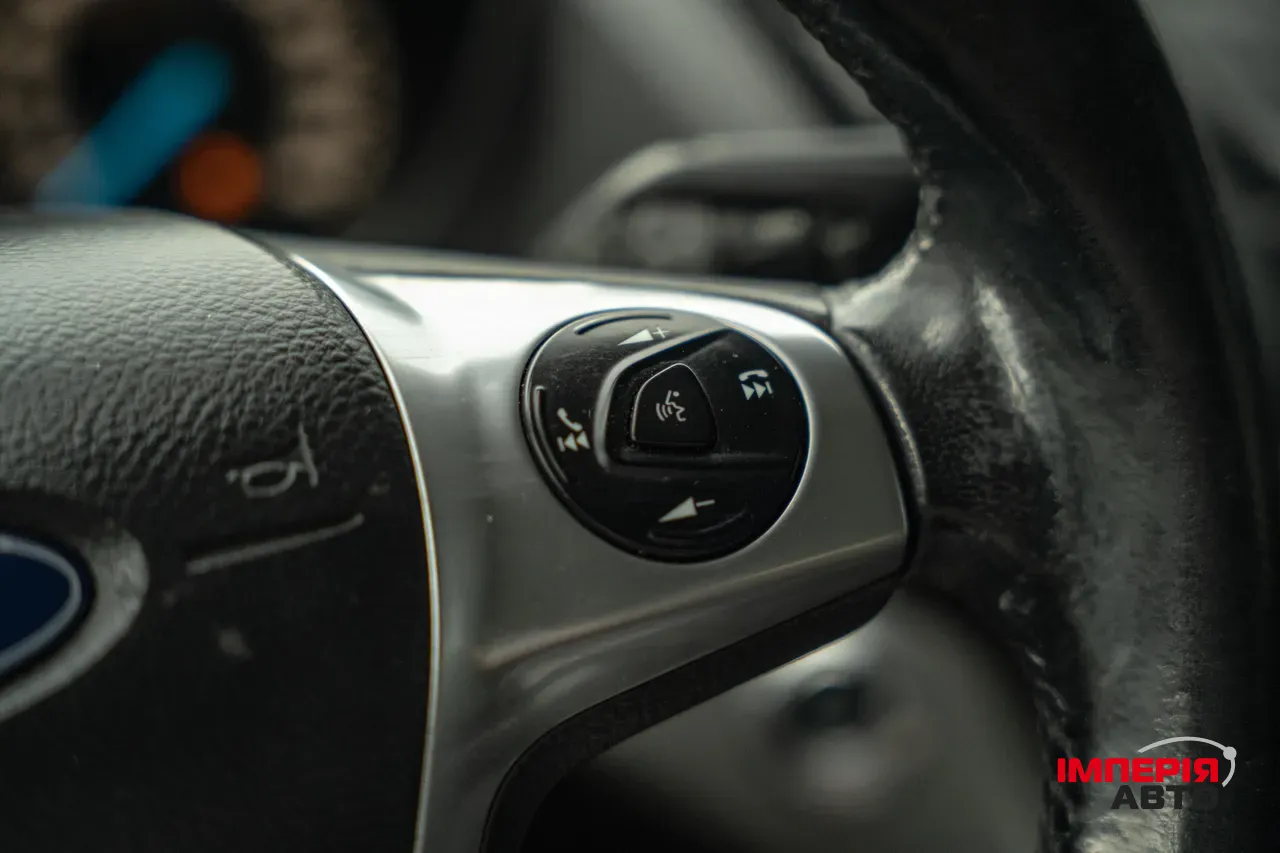 Ford Kuga - фото 23