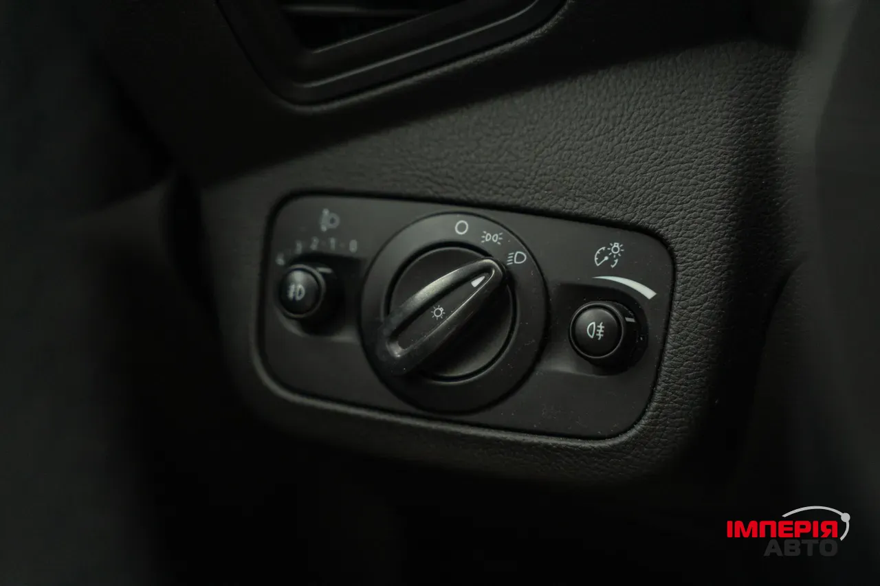 Ford Kuga - фото 17