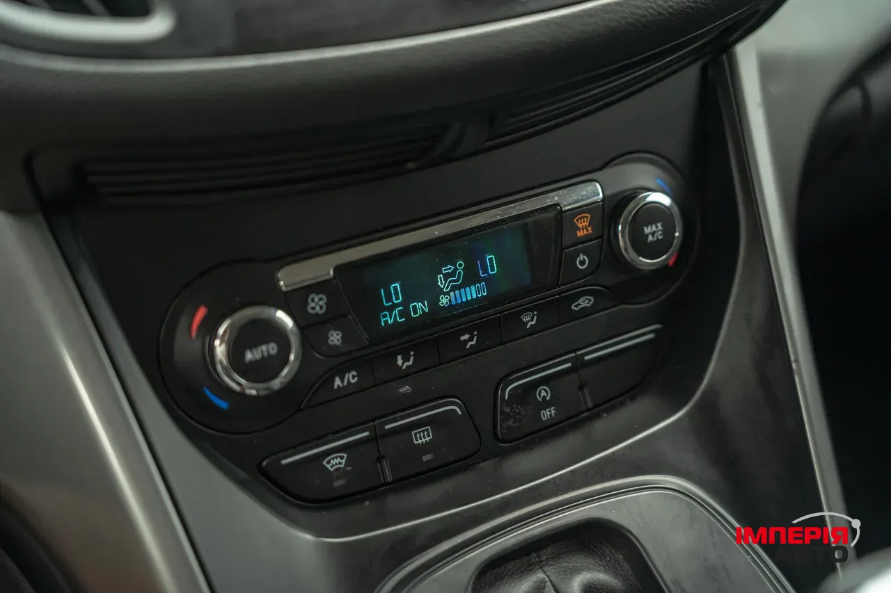 Ford Kuga - фото 28