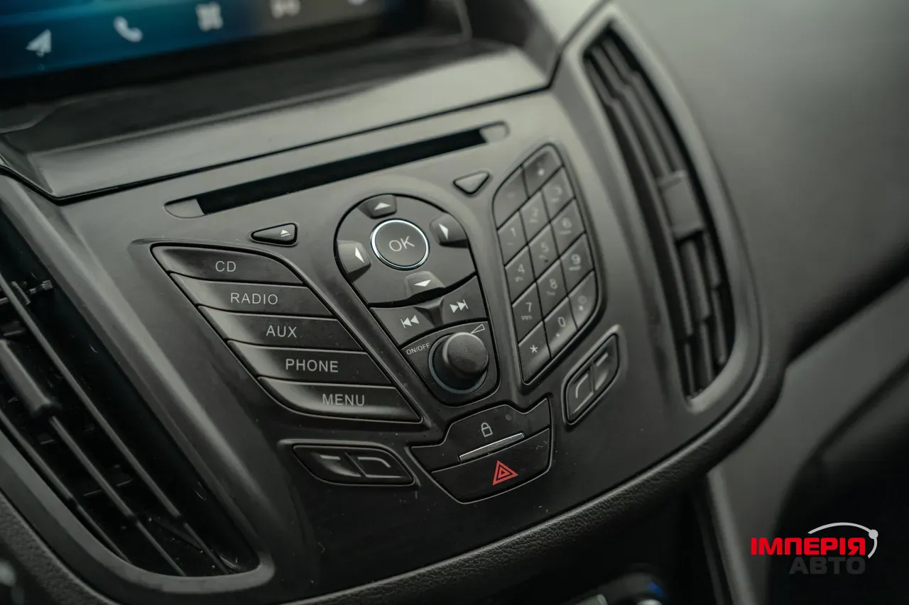 Ford Kuga - фото 27