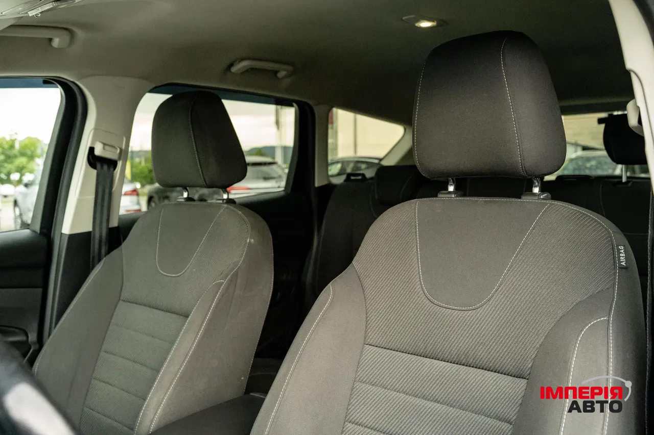 Ford Kuga - фото 32