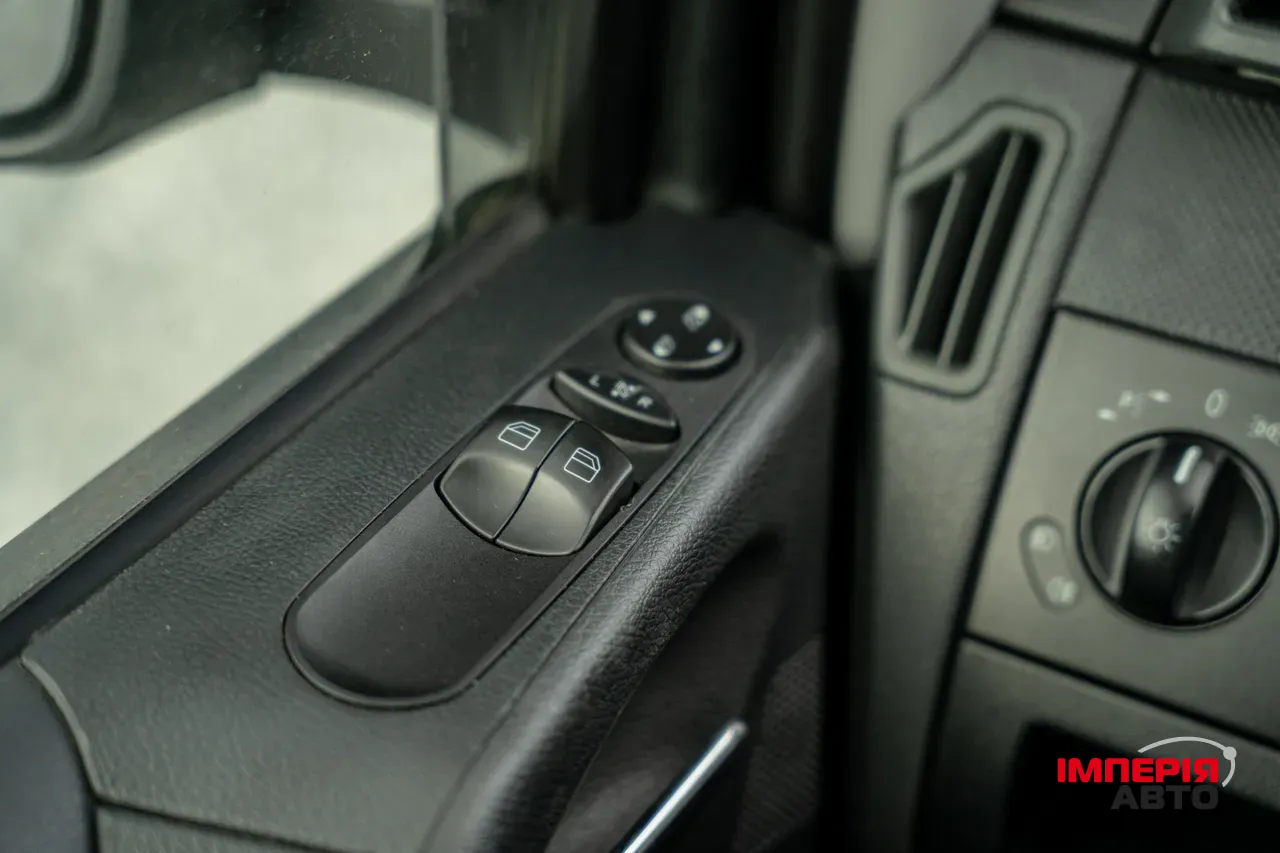 Mercedes-Benz Vito - фото 18