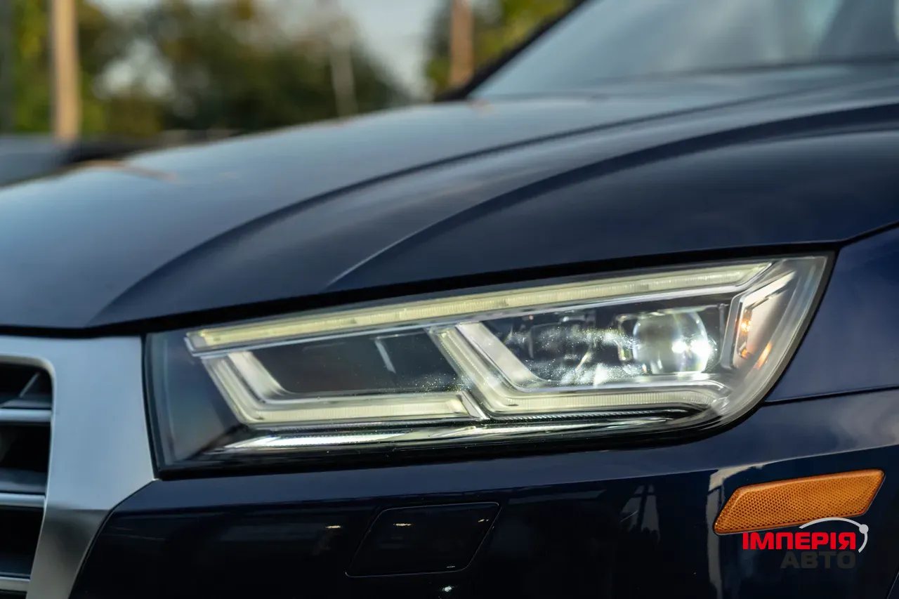 Audi Q5 - фото 10