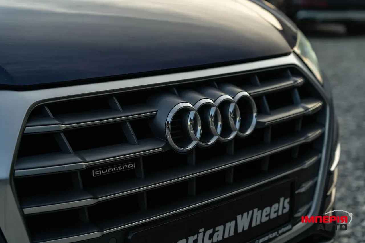 Audi Q5 - фото 8