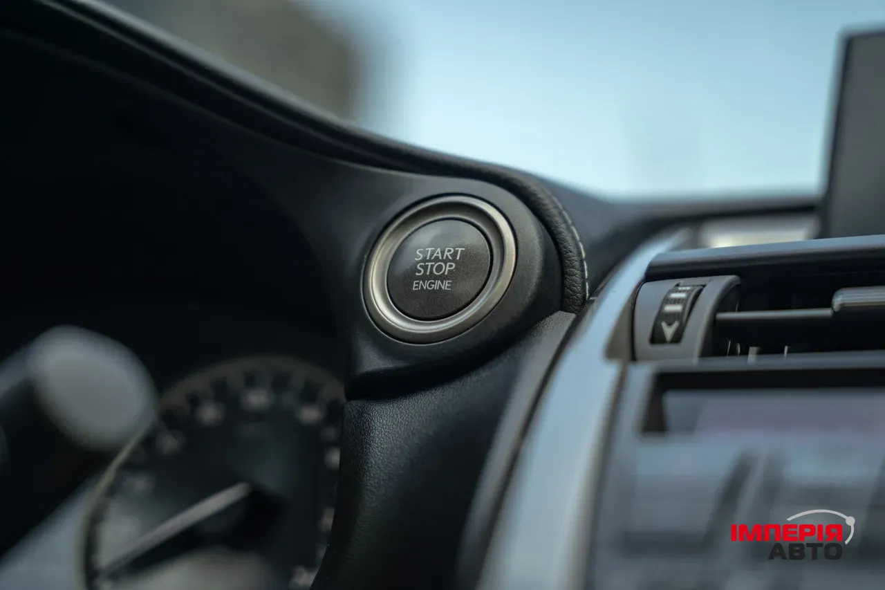 Lexus NX - фото 36