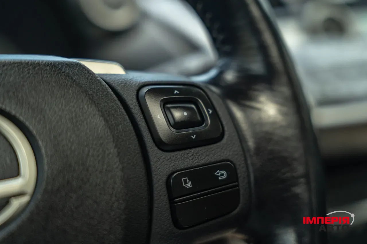 Lexus NX - фото 35