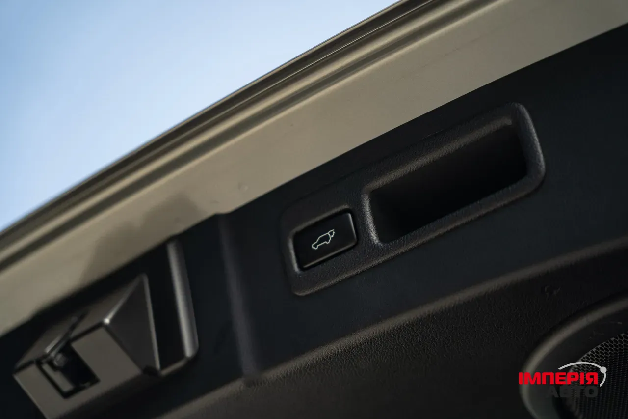 Lexus NX - фото 53