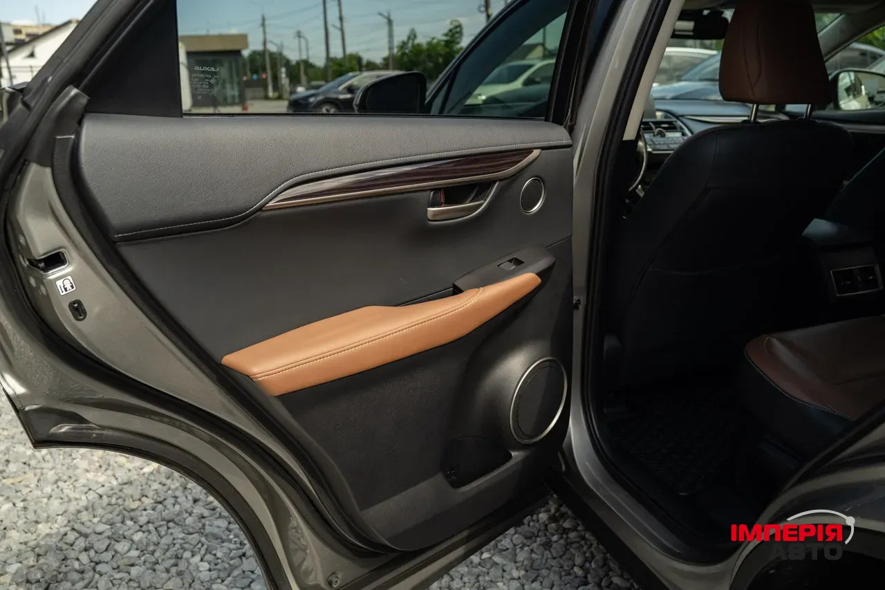 Lexus NX - фото 51