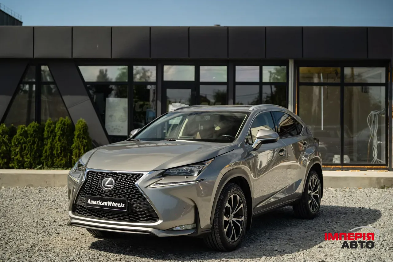 Lexus NX - фото 1