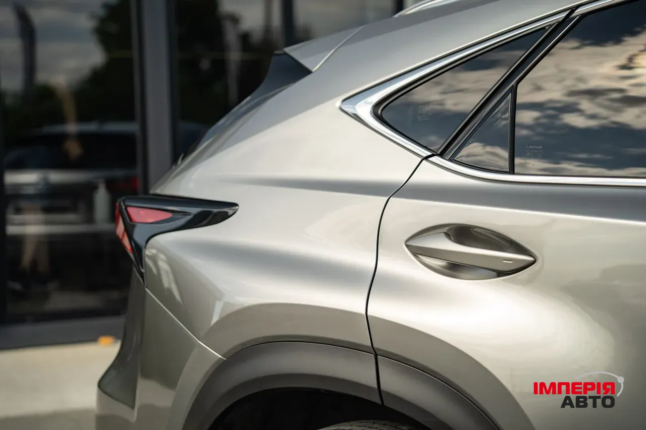 Lexus NX - фото 14