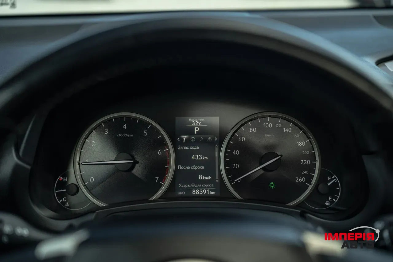 Lexus NX - фото 33