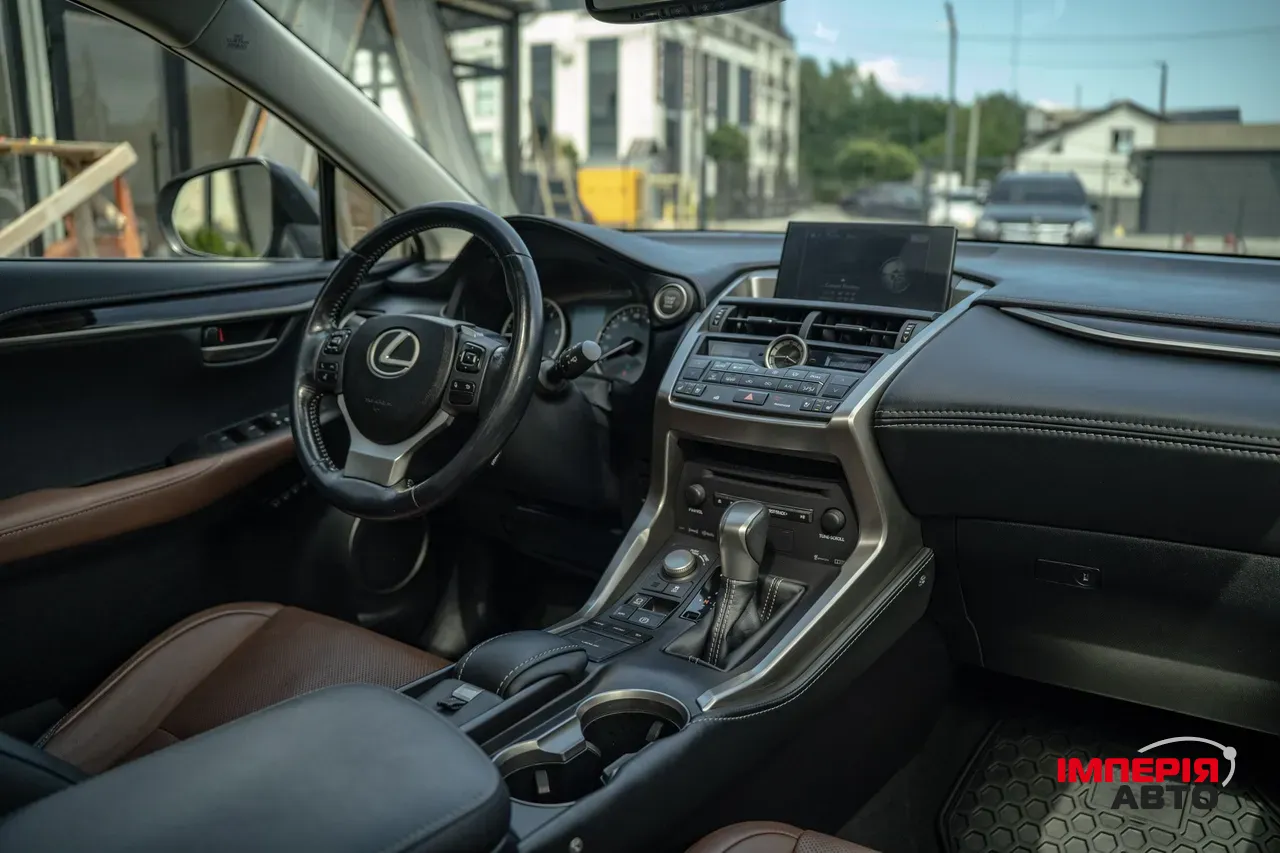 Lexus NX - фото 44