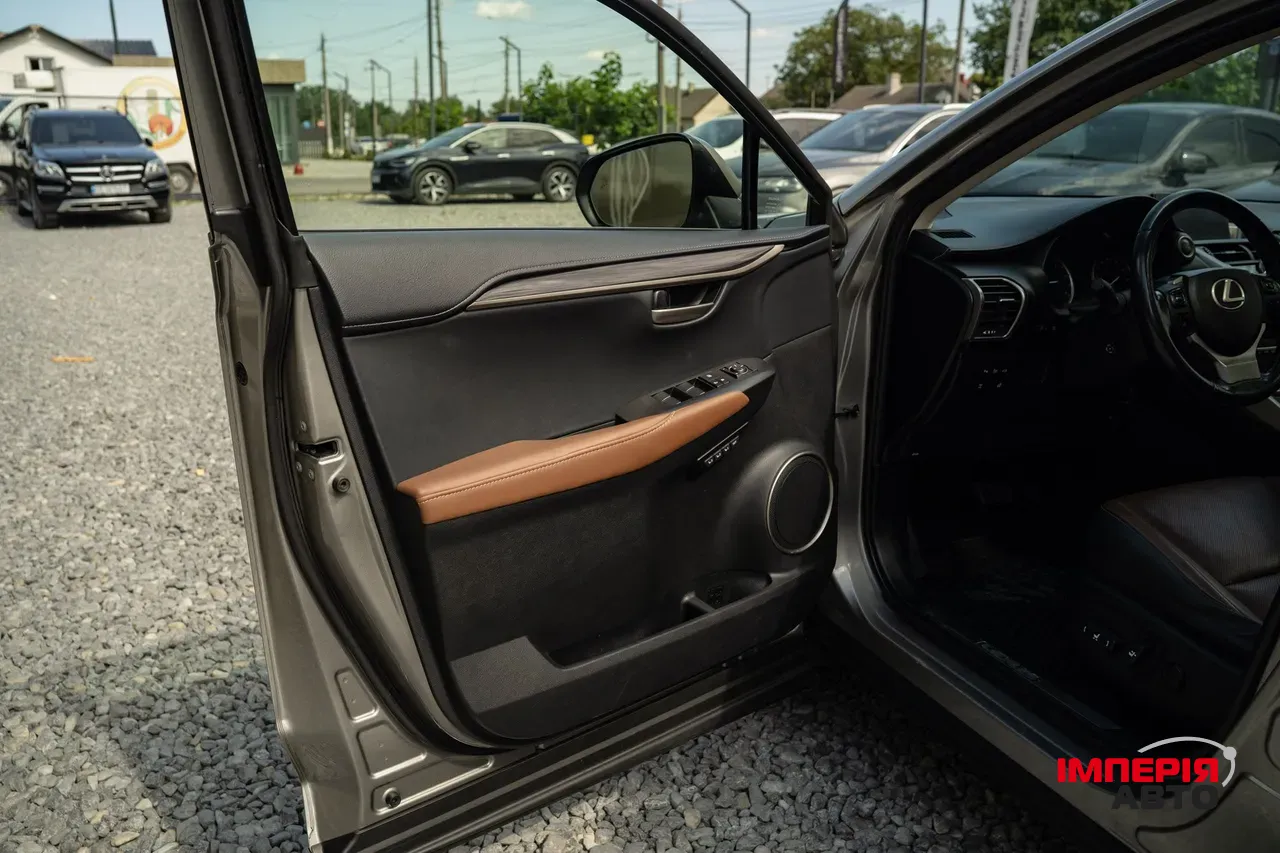 Lexus NX - фото 49