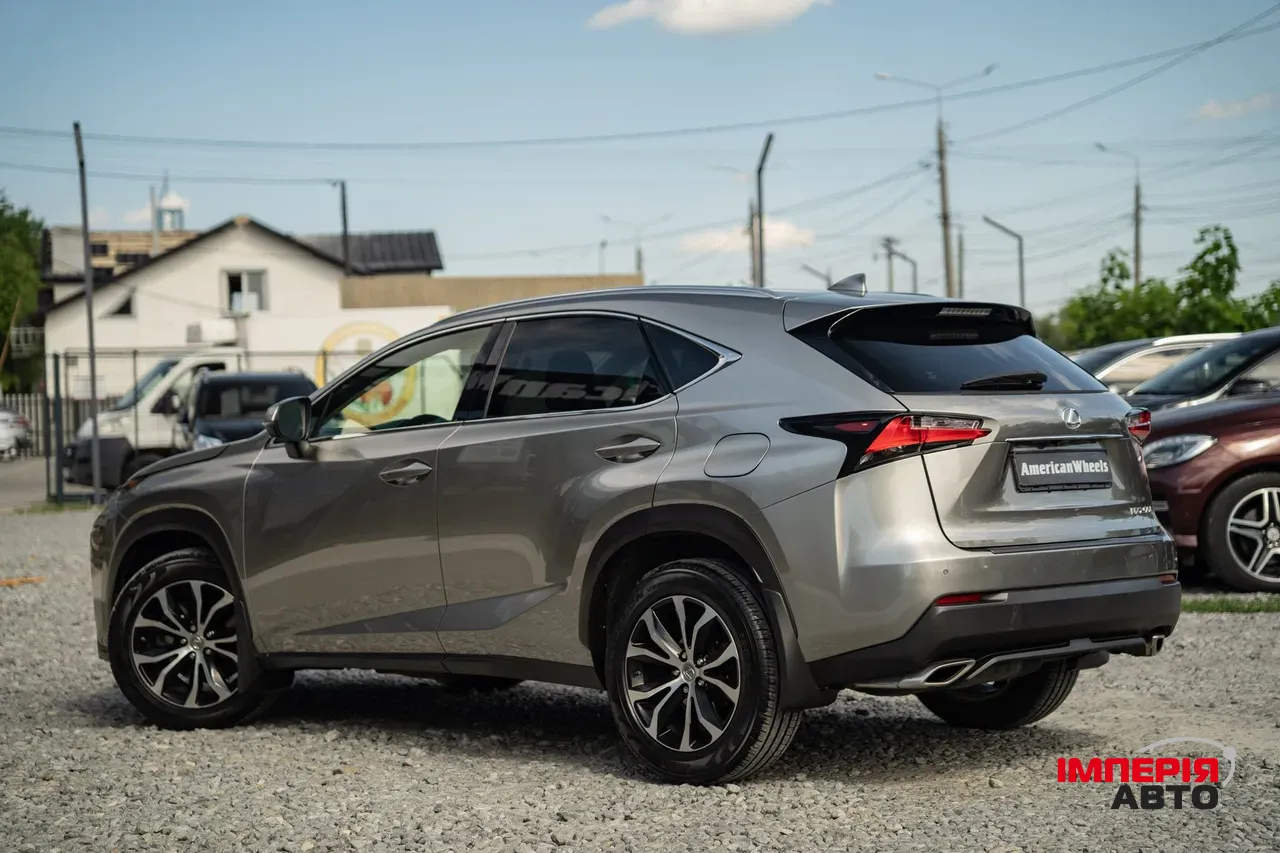 Lexus NX - фото 7
