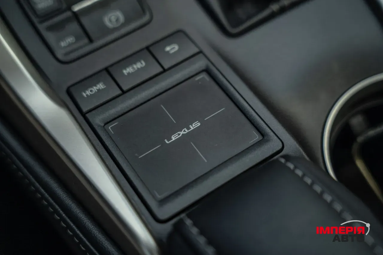 Lexus NX - фото 41