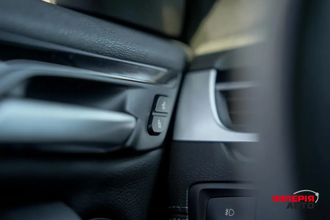 BMW X1 - фото 17