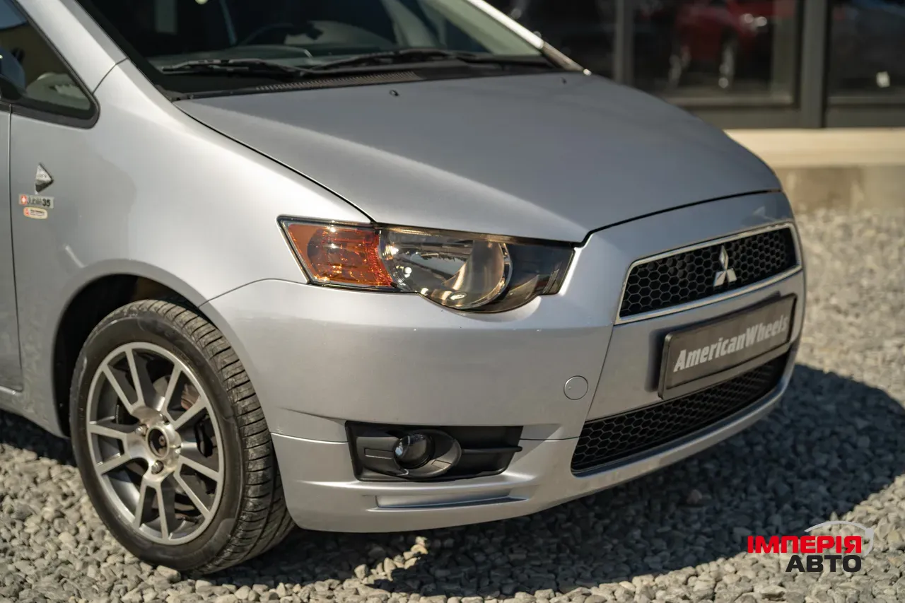 Mitsubishi Colt - фото 8