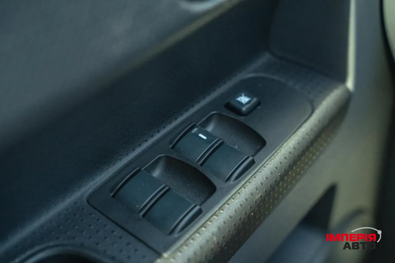 Mitsubishi Colt - фото 11