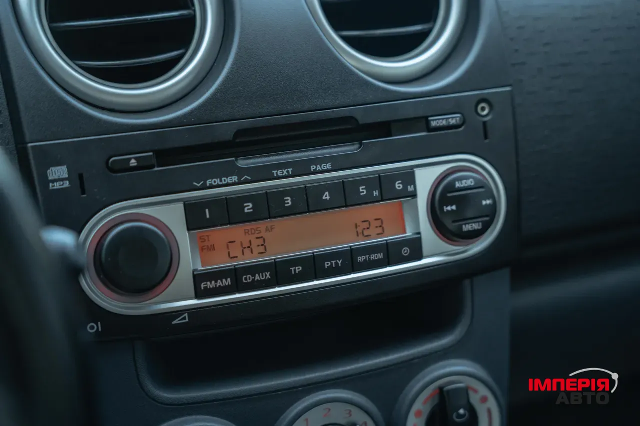 Mitsubishi Colt - фото 19