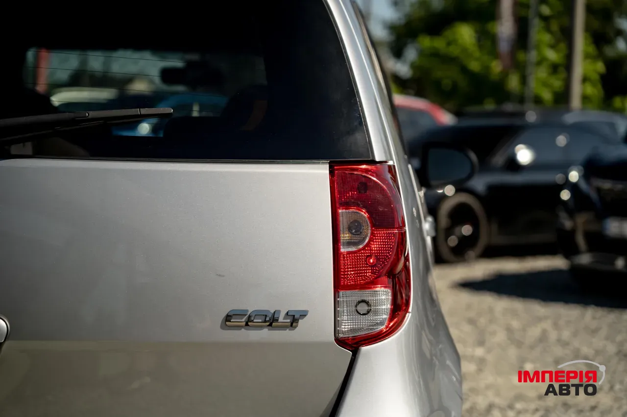 Mitsubishi Colt - фото 7