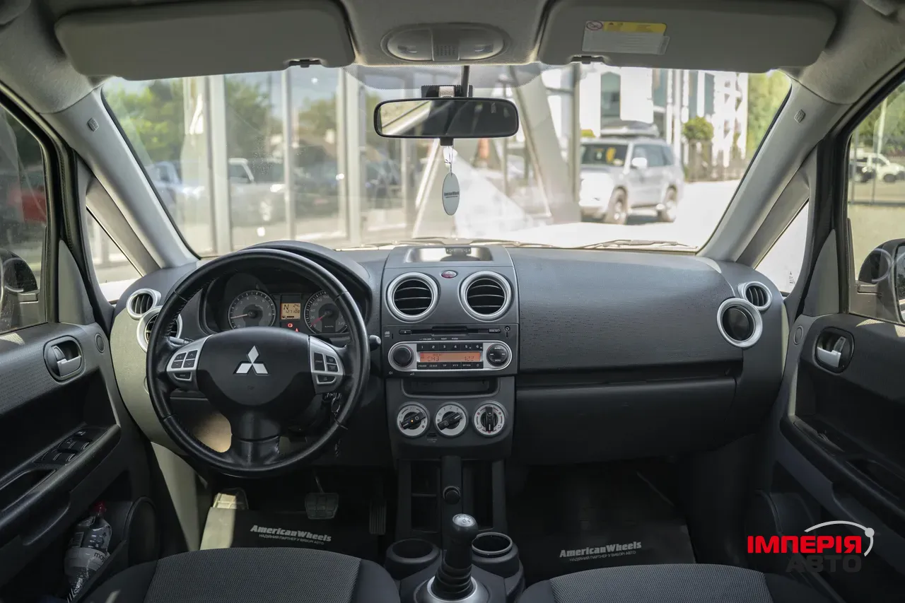 Mitsubishi Colt - фото 14