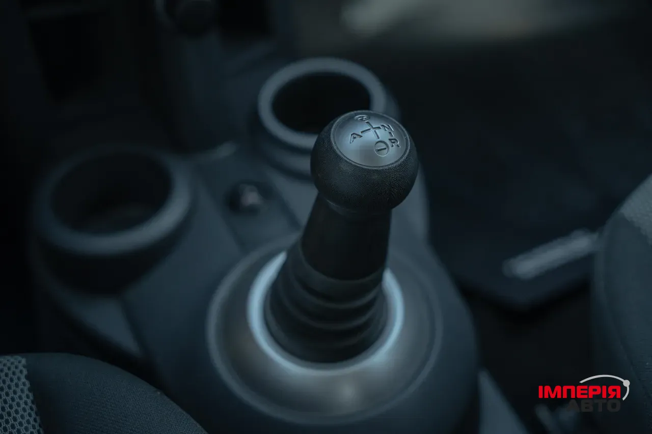 Mitsubishi Colt - фото 22