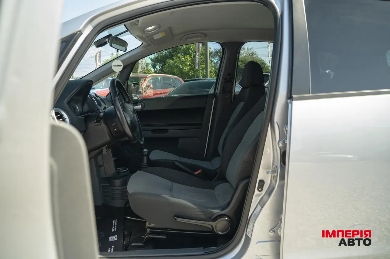 Mitsubishi Colt - фото 10