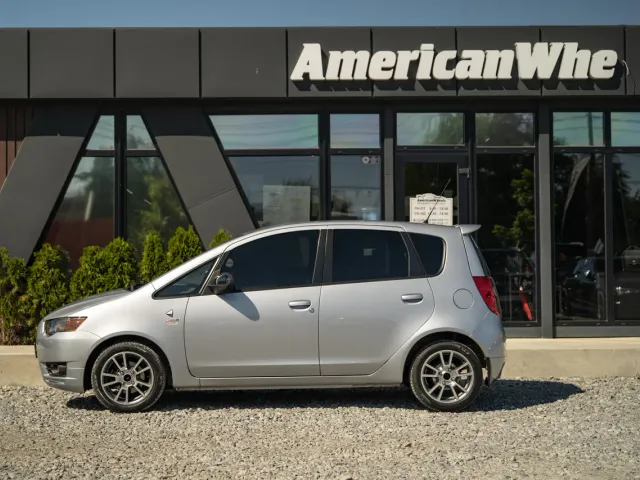 Mitsubishi Colt - фото 4