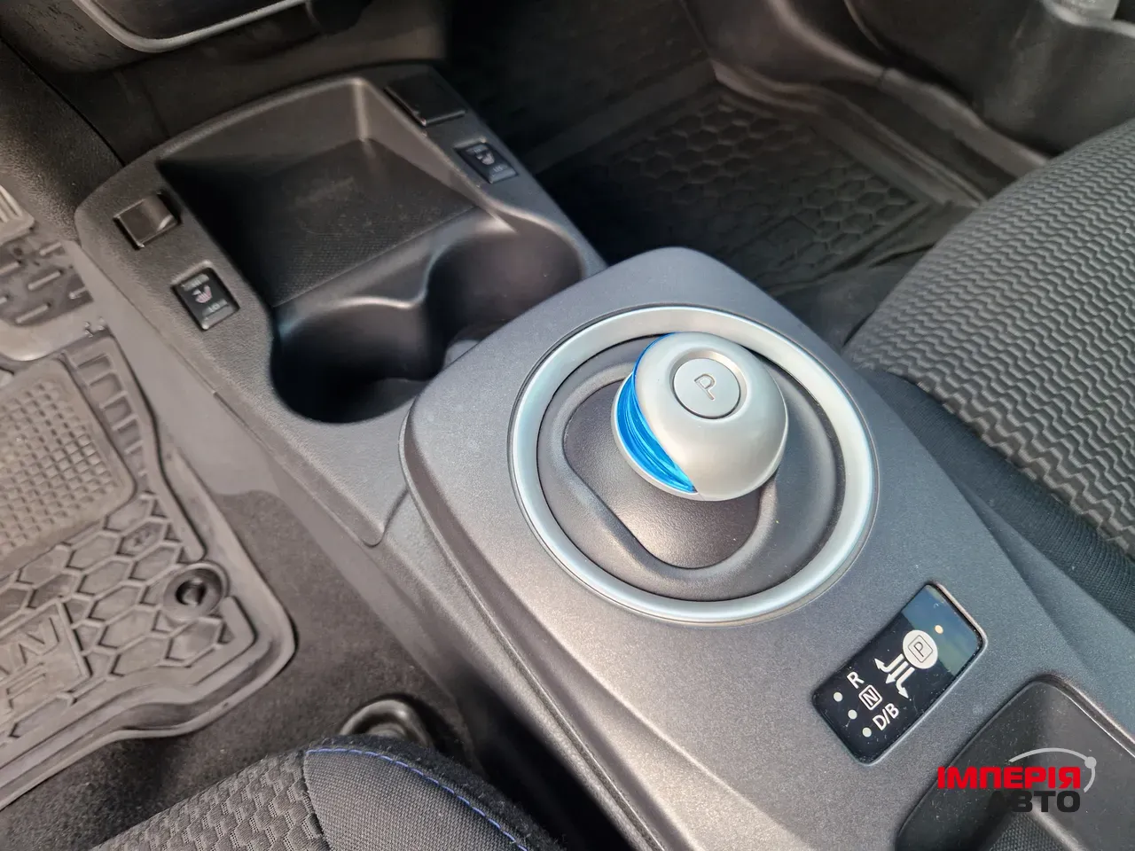 Nissan Leaf - фото 19