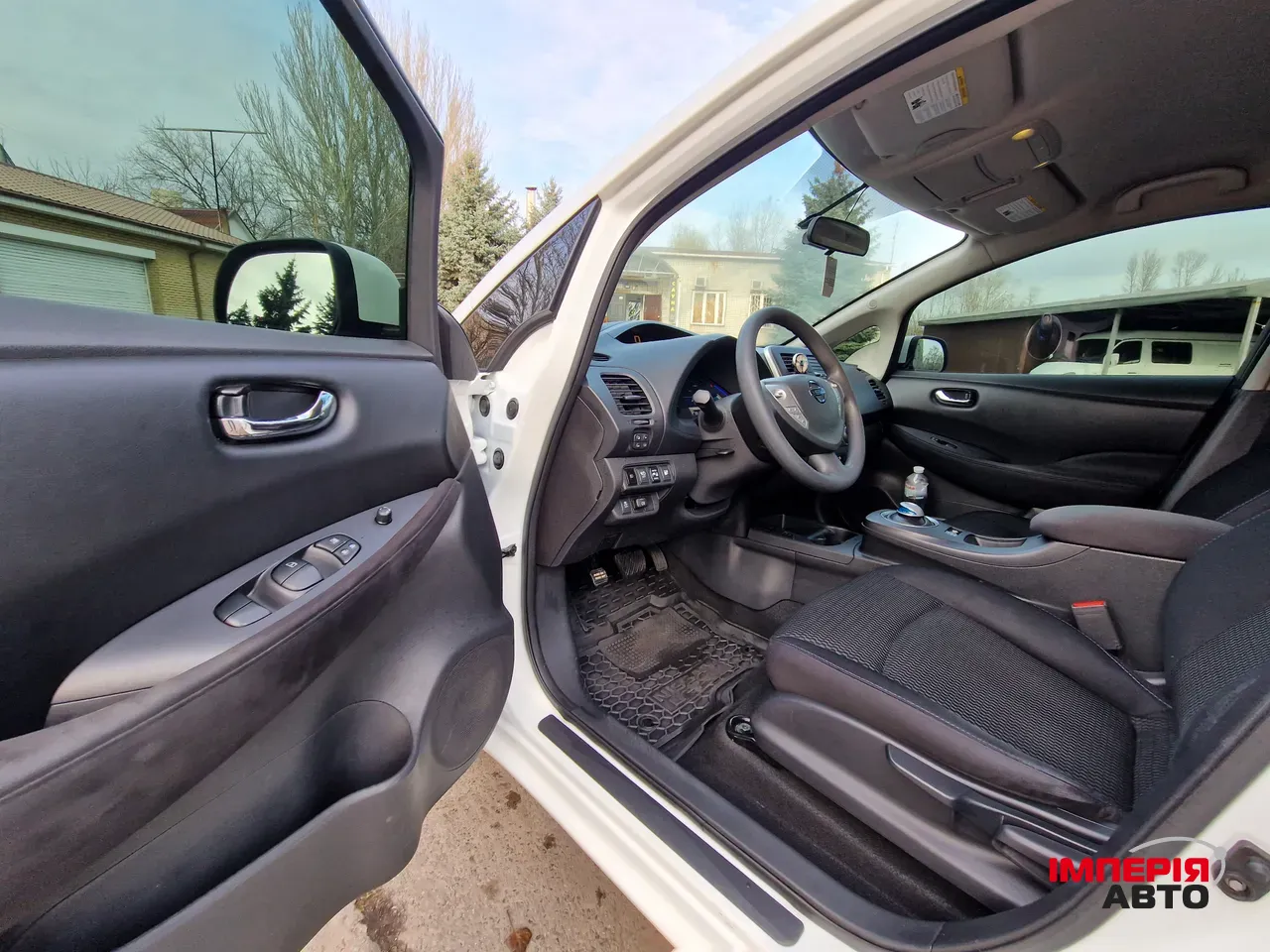 Nissan Leaf - фото 13