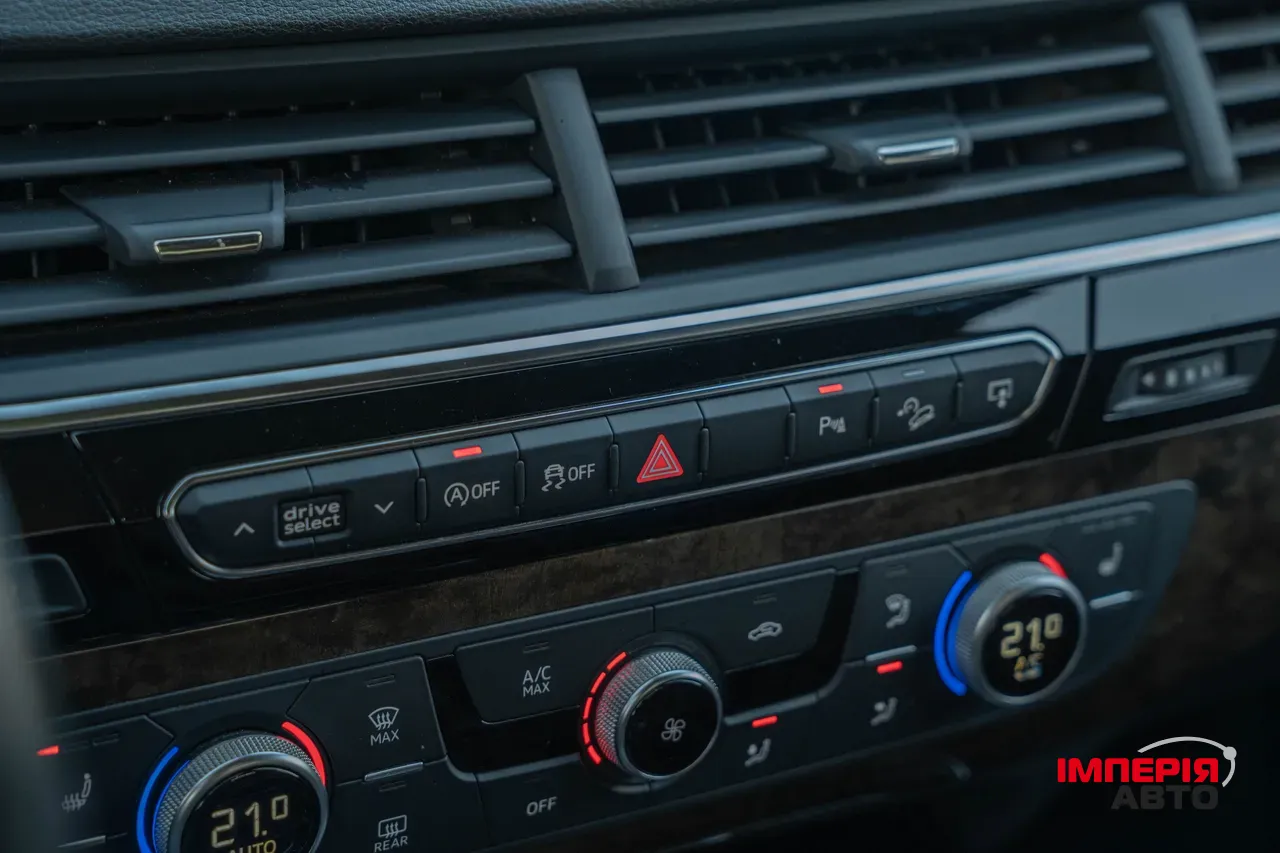 Audi Q7 - фото 33