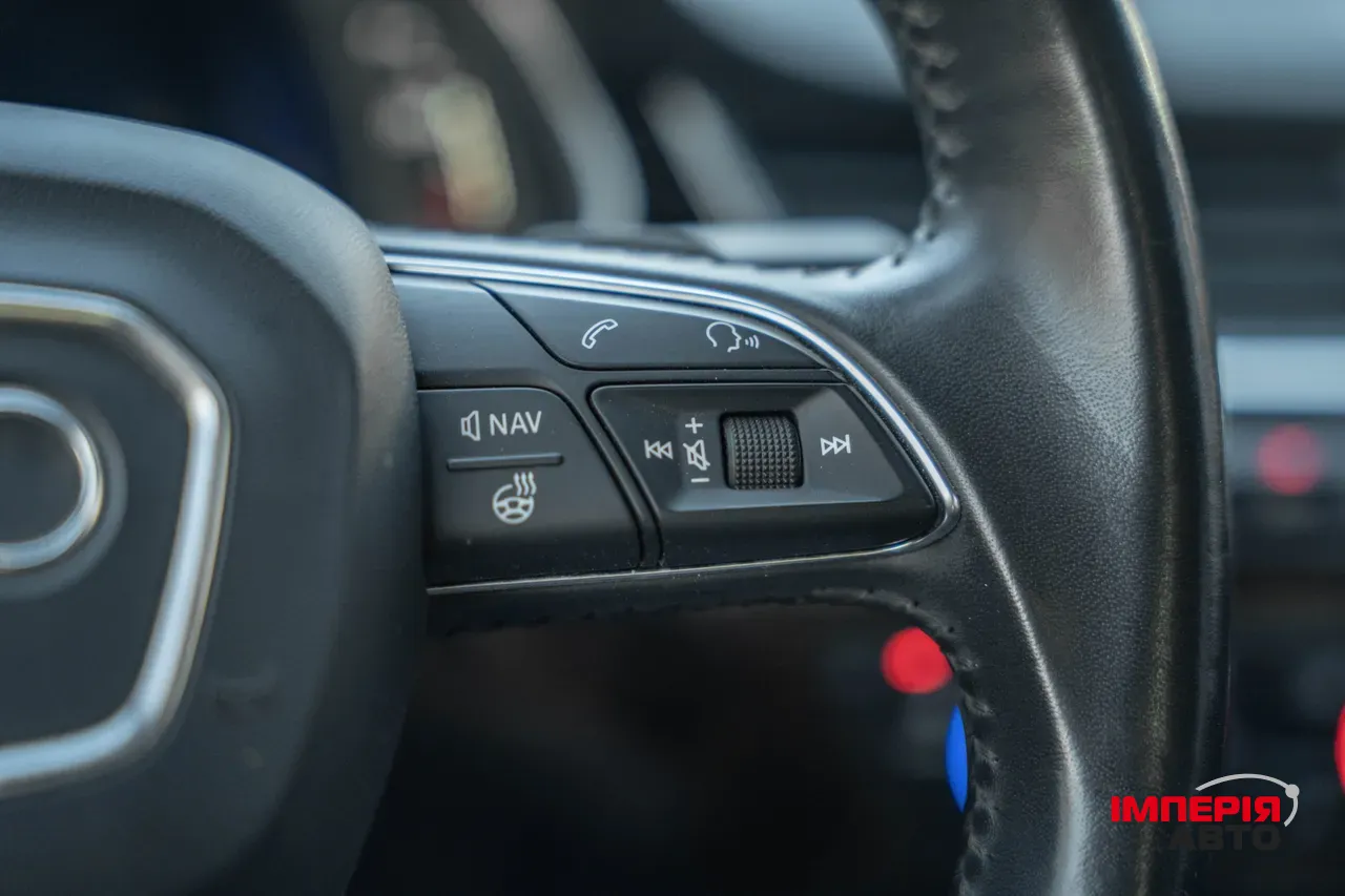 Audi Q7 - фото 30