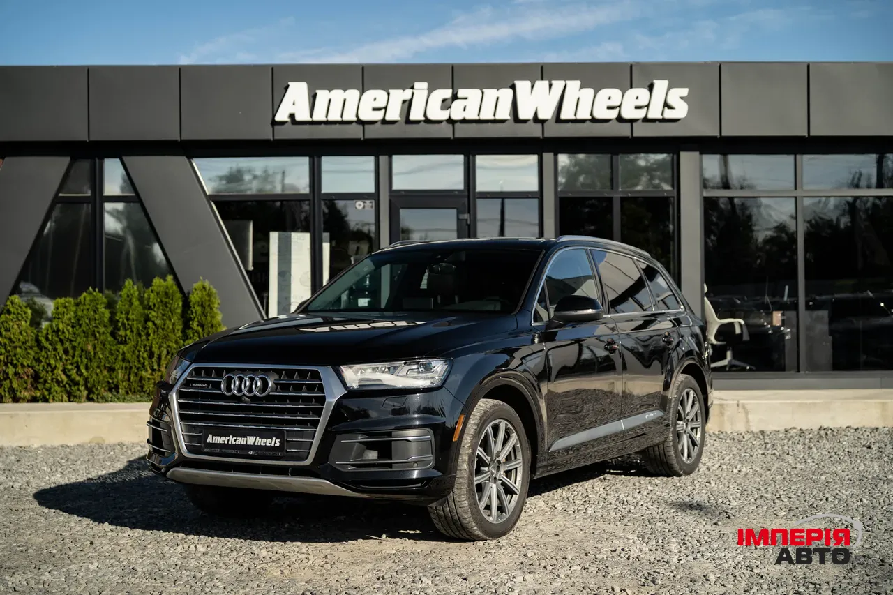 Audi Q7 - фото 1