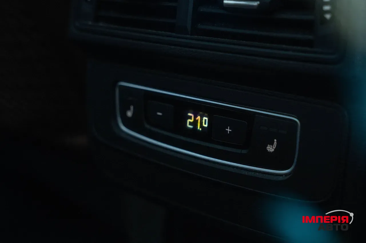 Audi Q7 - фото 40