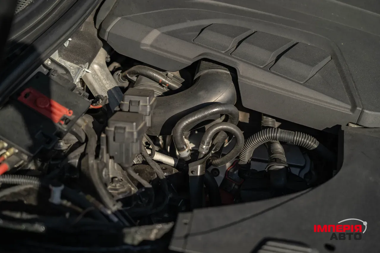 Audi Q7 - фото 47