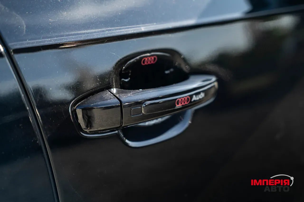 Audi Q7 - фото 15