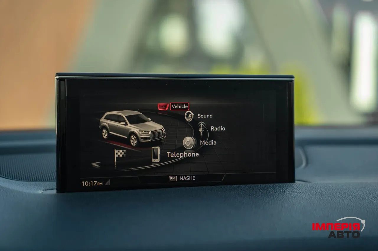Audi Q7 - фото 32