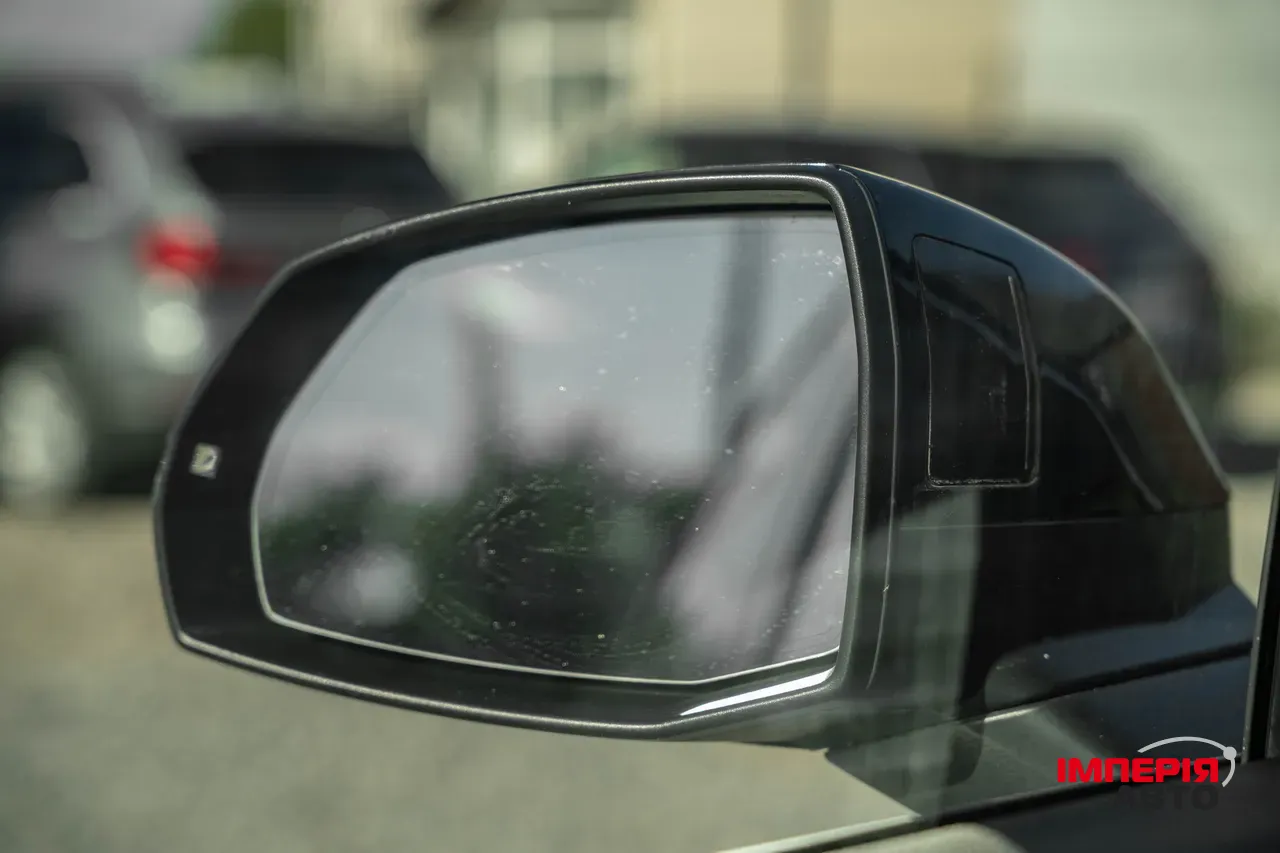 Audi Q7 - фото 16